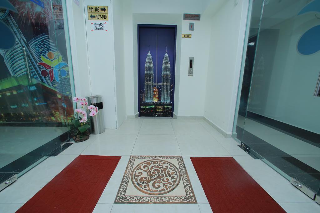 Hotel Gulshan Ампанг Экстерьер фото