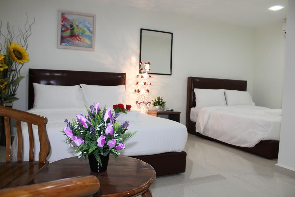 Hotel Gulshan Ампанг Экстерьер фото